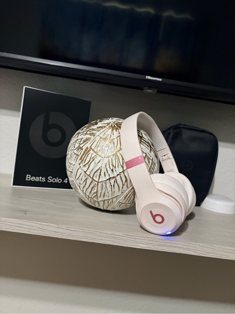 Beats Solo4 Wireless Bluetooth Headphones in Light Pink